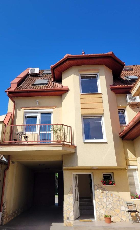 Cili Apartman Eger Exterior photo