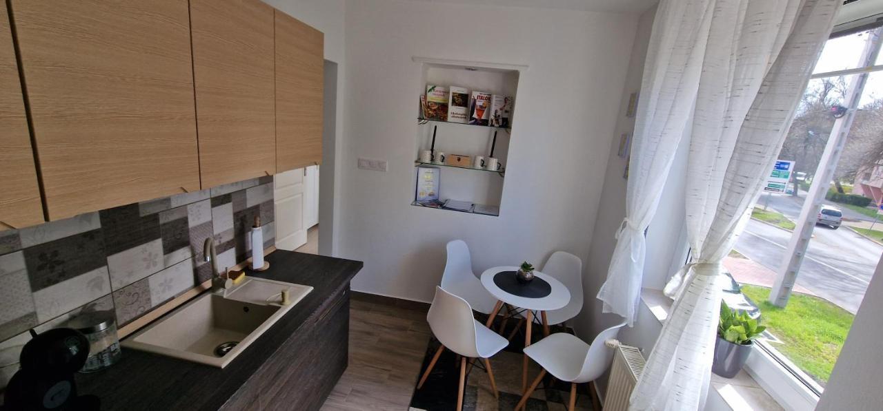 Cili Apartman Eger Exterior photo